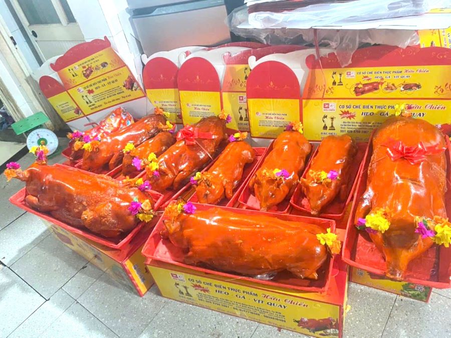 Heo-quay-nguyen-con-ngon-gia-tot-nhat
