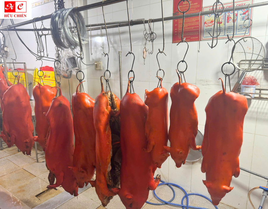 hinh-anh-thuc-te-tai-heo-quay-huu-chien-6