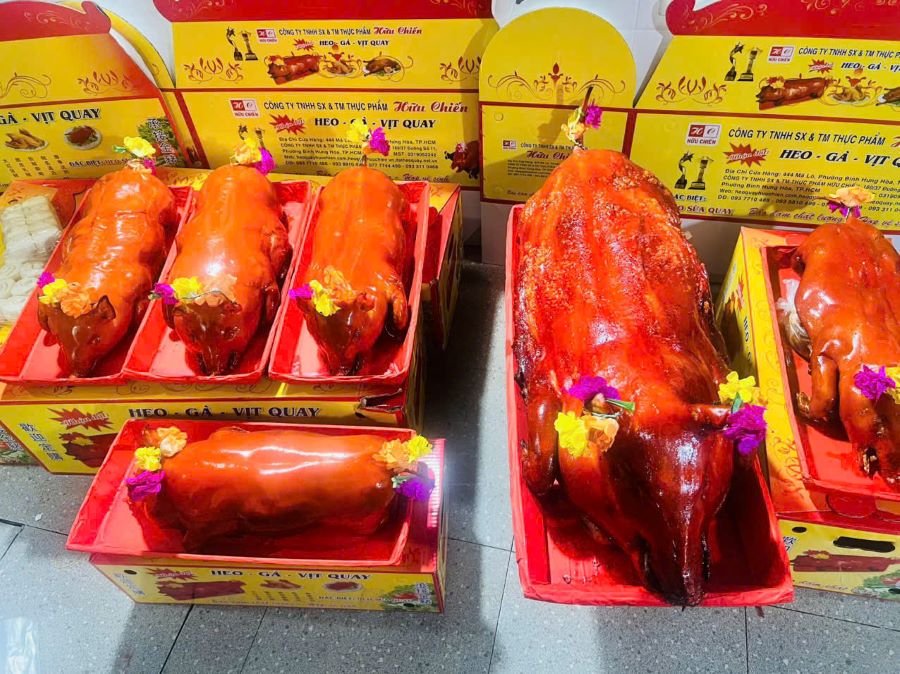 thit-heo-nguyen-lieu-chinh-trong-bua-an-va-nghi-le